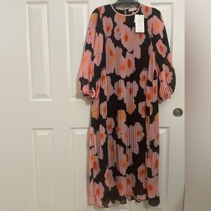 Elegant dress with flowers